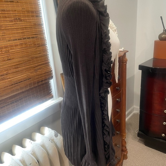 RUFFLE BUTTON DOWN SWEATER - Picture 4 of 6